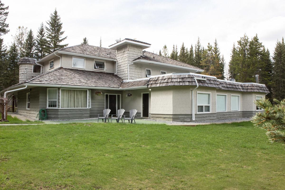 مبيت وإفطار Bragg Creek Sleepy Creek Country Manor المظهر الخارجي الصورة