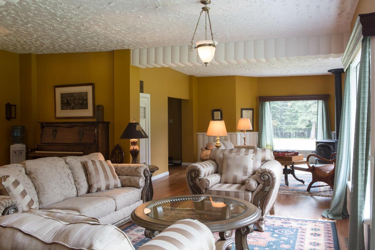 مبيت وإفطار Bragg Creek Sleepy Creek Country Manor المظهر الخارجي الصورة
