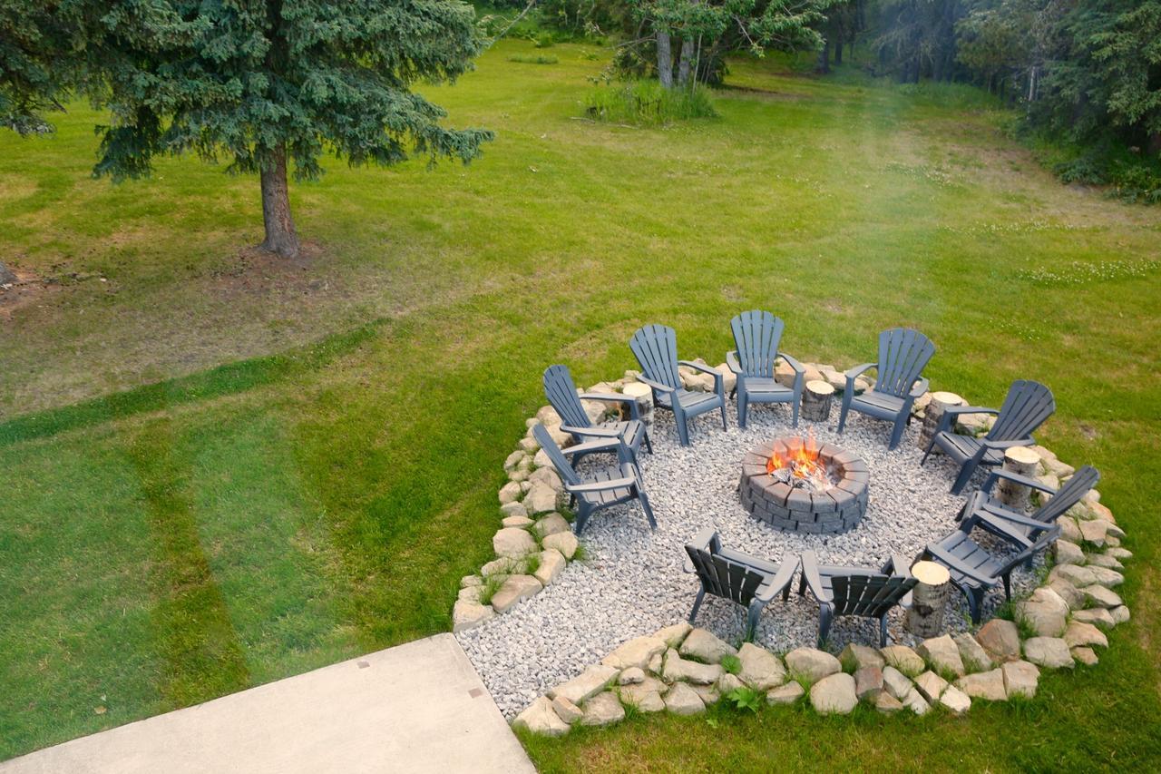 مبيت وإفطار Bragg Creek Sleepy Creek Country Manor المظهر الخارجي الصورة